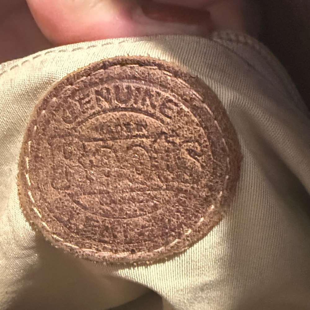 Classic Tan Leather Men's Messenger Bag - Picture 3 of 5